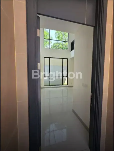 image RUMAH 4+1 KT DI ASYA CENTARUM, VIEW KOLAM RENANG (3)