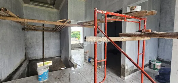 image RUMAH 2 LANTAI SHM, STRATEGIS TEMBALANG (6)