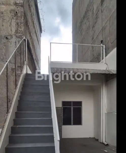 image RUKO 3 LANTAI DI JL MESJID, MEDAN BARAT (7)