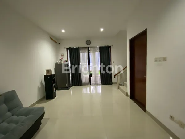 image RUMAH BARU 2 LANTAI FULL RENOVASI LT 174 JATIRAHAYU PONDOK MELATI BEKASI – DEKAT TOL, SHM, SIAP HUNI (3)