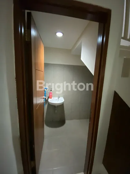 image RUMAH BARU 2 LANTAI FULL RENOVASI LT 174 JATIRAHAYU PONDOK MELATI BEKASI – DEKAT TOL, SHM, SIAP HUNI (8)