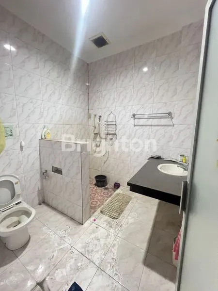 image RUKO BISNIS 4,5 TINGKAT - INTI KOTA - LOKASI STRATEGIS DI KOMPLEK MULTATULI - COCOK DIJADIKAN TEMPAT TINGGAL MAUPUN BUKA USAHA SESUAI KEBUTUHAN (7)