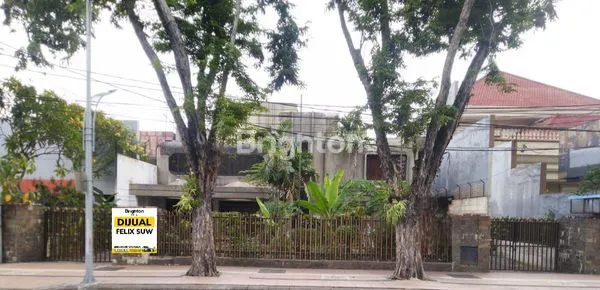 image RUMAH 2 LANTAI DI RAYA DARMO SURABAYA PUSAT (1)