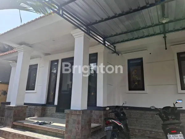 RUMAH CANTIK LINGKUNGAN ASRI DI GIANYAR