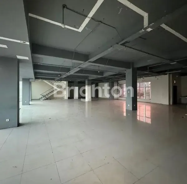 image GEDUNG SPACE LANTAI 2 DAN  1 ROOFTOP JAKARTQ SELATAN (3)