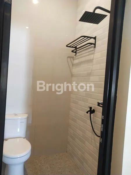 image JUAL: RUMAH MEWAH 2 LANTAI FULL FURNISH DI KOTA JOMBANG (5)