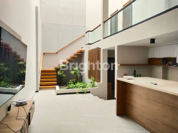 image JUAL: RUMAH MEWAH 2 LANTAI FULL FURNISH DI KOTA JOMBANG (3)