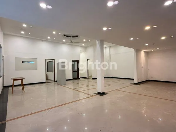 TOKO LUAS 2 LANTAI DI KAWASAN BISNIS GATSU TIMUR