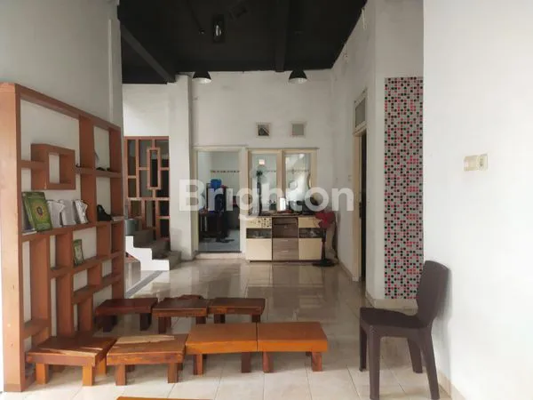 image RUMAH 3 LANTAI LT 336M² DI PEKANBARU (4)