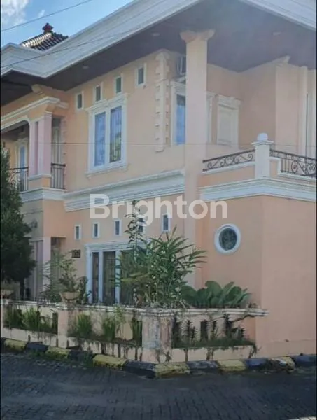 image RUMAH MEWAH 3 LANTAI DI JANTUNG PANAKKUKANG - KOMP. CATALYA MAKASSAR (5)