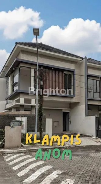 image RUMAH HOOK 2 LANTAI DI KLAMPIS ANOM (1)