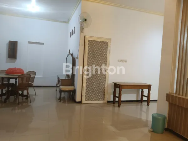 image RUMAH DI DUKUH KUPANG (4)