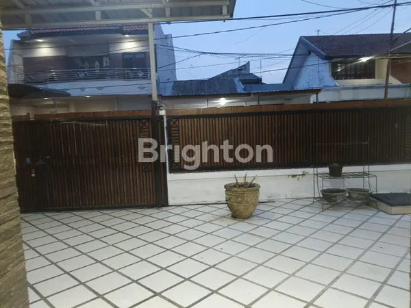 image RUMAH DI DUKUH KUPANG (6)