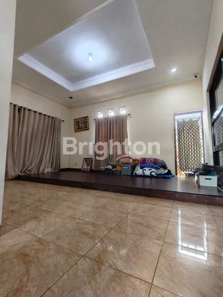image RUMAH MEWAH 2 LANTAI SIAP HUNI DI PANCORAN MAS DEPOK (2)