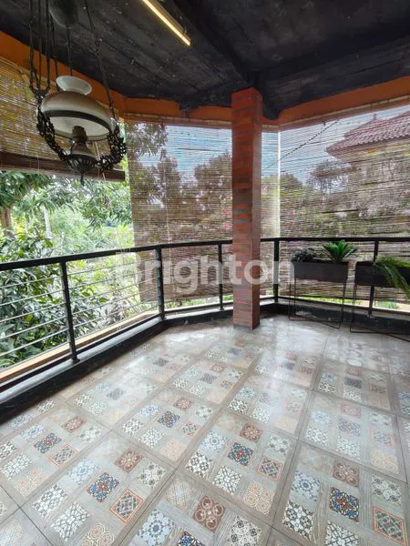 image RUMAH MEWAH 2 LANTAI SIAP HUNI DI PANCORAN MAS DEPOK (4)