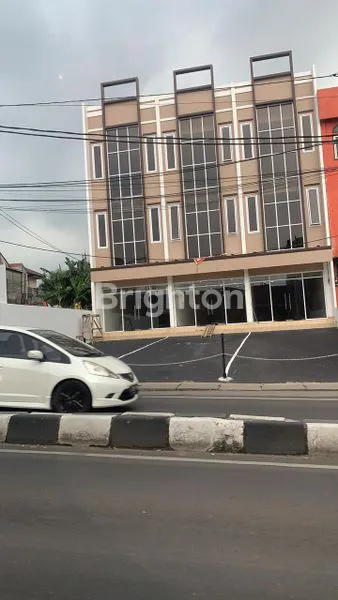 image RUKO 3,5 LANTAI LUAS TANAH: 178M² CILEDUG DEKAT KEBAYORAN LAMA DAN JOGLO LOKASI RAMAI (1)
