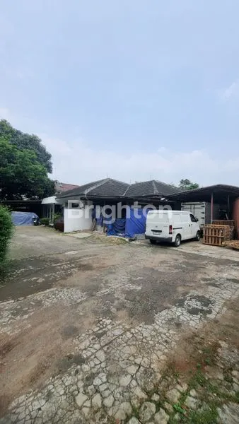image RUMAH SANGAT STRATEGIS UNTUK TEMPAT TINGGAL DAN TEMPAT BISNIS LOKASI PEJATEN JAKARTA SELATAN (4)