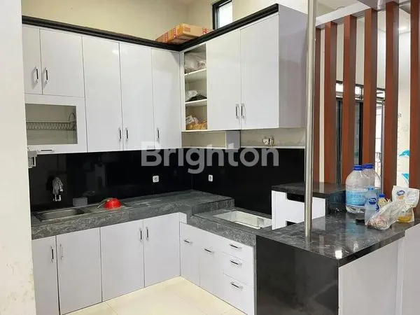 image RUMAH MODERN MINIMALIS SIAP HUNI, BONUS KITCHEN SET & INTERIOR CANTIK! (3)