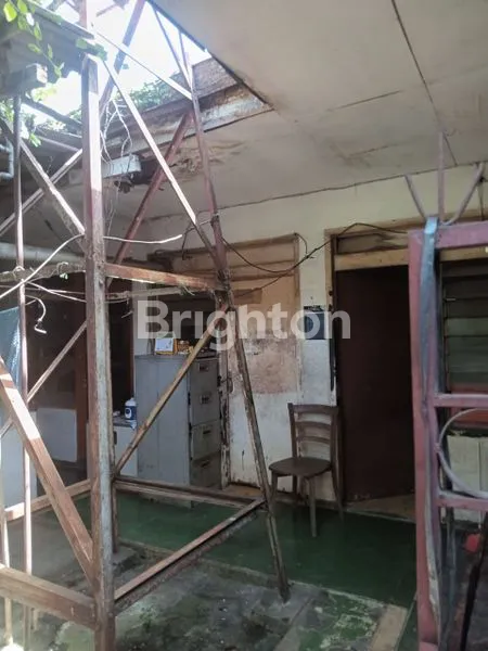 image RUMAH SANGAT STRATEGIS UNTUK TEMPAT TINGGAL DAN TEMPAT BISNIS LOKASI PEJATEN JAKARTA SELATAN (6)