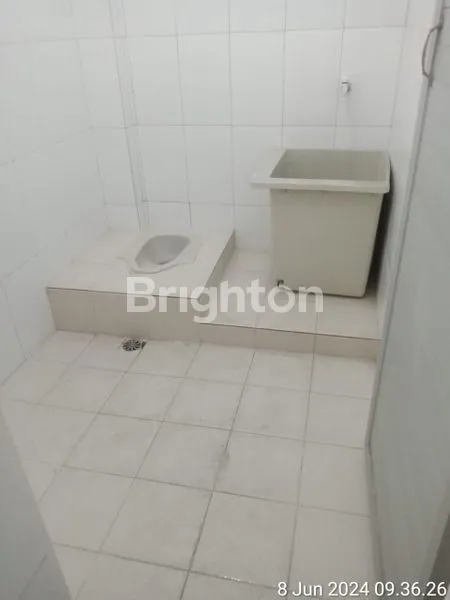 image RUKO 4 LANTAI SIAP HUNI DI JL PERNIAGAAN BARU (6)