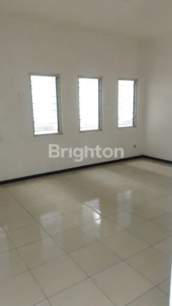 image DISEWAKAN GUDANG DI PAKISAJI KABUPATEN MALANG  (3)