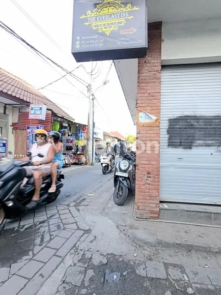 TOKO HOOK SUPER STRATEGIS DI KUTA