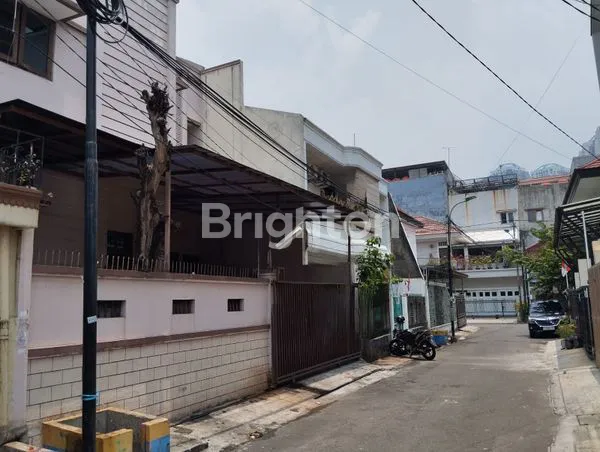 HUNIAN STRATEGIS 9 KAMAR TOMANG