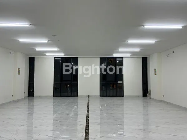 image RUKO   4 1/2 LANTAI SIAP PAKAI KEBUN JERUK JAKARTA BARAT (4)