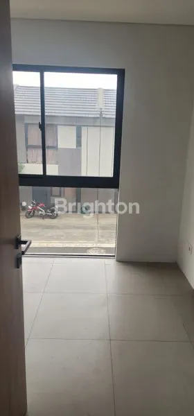 image RUMAH 2 LT BARU GRESS TYPE X2 PARK SERPONG GADING SERPONG TANGERANG (5)