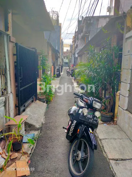 image MURAH SEKALI RUMAH TUA HITUNG TANAH DI TANJUNG DUREN (2)