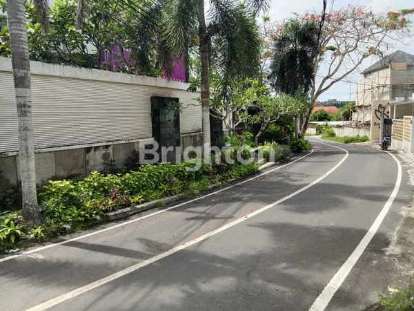 image JUAL VILLA 02 TAMAN MUMBUL JL.TAMAN BALI, VILLA MEWAH 4 ENSUITE BEDROOMS + 2 KAMAR TIDUR SHM DI TAMAN MUMBUL,NUSA DUA- FULL FURNISH & PRIVATE POOL (8)