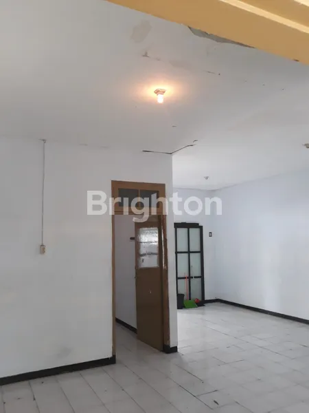 image RUMAH 1 LANTAI LOKASI JL SIMPANG DARMO PERMAI SELATAN, SURABAYA BARAT DEKAT DUKUH PAKIS, MAYJEN JONOSEWOJO, HR MUHAMMAD (2)