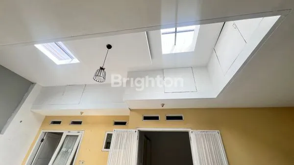 image RUMAH HOOK MALANG LT 215, 3+1 KT, DEKAT UB (1)