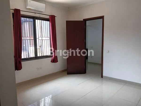 image HUNIAN NYAMAN THE ICON BSD, 4 KAMAR, SEMI FURNISHED (6)