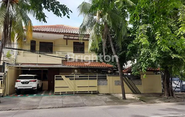 RUMAH HUK 2 LANTAI DAN STRATEGIS BEKAS SEKOLAH TK KAK SETO DI PERUMAHAN SUNTER KARYA, JAKARTA UTARA
