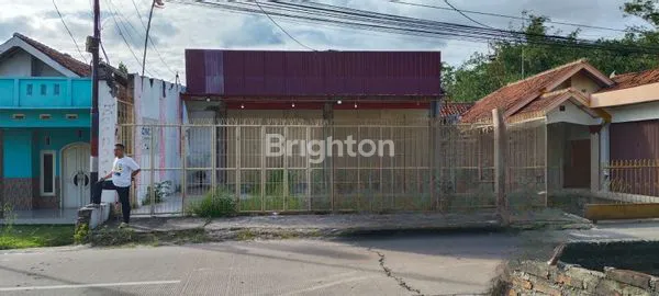 image TOKO STRATEGIS LT 300M DI SERANG (1)