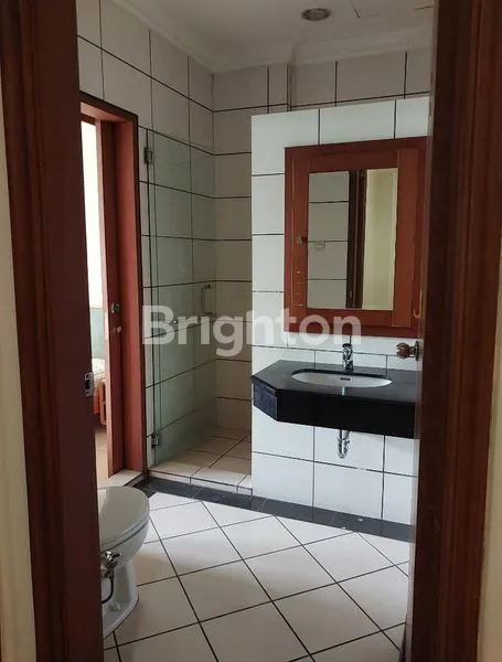 image RUKO IZIN KOMERSIL (SOHO) SEN-MON JAKARTA SELATAN (8)