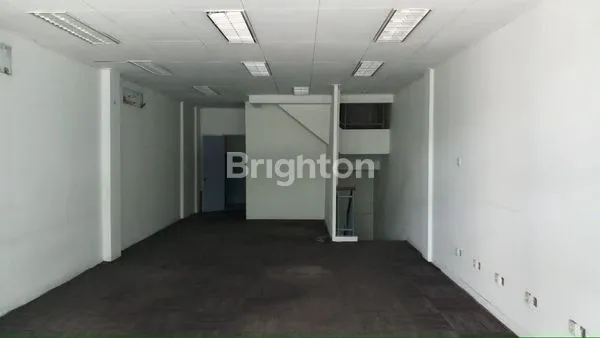 image RUKO 3 LANTAI STRATEGIS DI BOULEVARD KELAPA GADING (3)