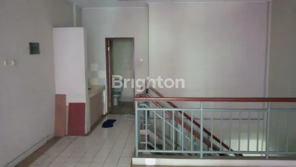 image RUKO 3 LANTAI STRATEGIS DI BOULEVARD KELAPA GADING (5)