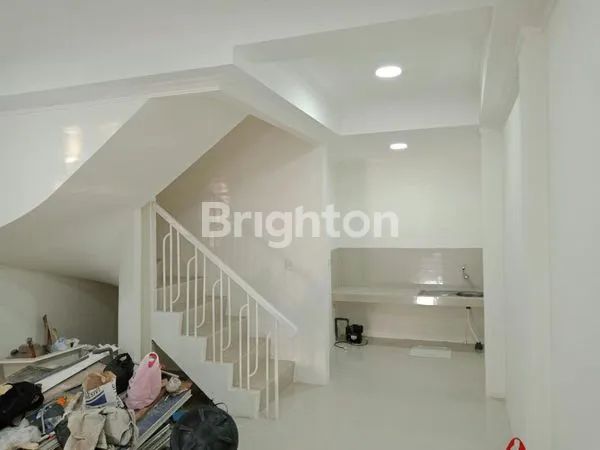 image RUKO 2 LANTAI STRATEGIS DI BOULEVARD KELAPA GADING (4)