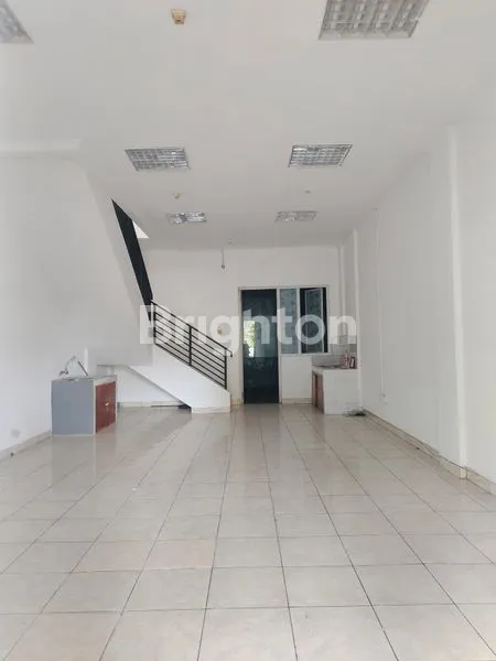 image RUKO 2 LANTAI DI BUKIT GOLF (2)