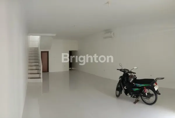 image DISEWAKAN RUKO BARU 2 LANTAI DI CIWASTRA, STRATEGIS UNTUK USAHA (4)