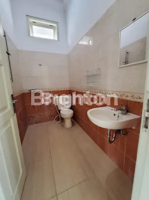 image RUMAH MEWAH 2 LANTAI DENGAN PRIVATE POOL (4)