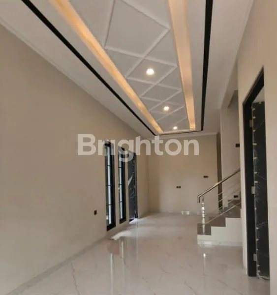 image NEW GRESS RUMAH 2 LANTAI MODERN MINIMALIS HOOK LOKASI MANYAR JAYA DEKAT SEKOLAH PETRA KAMPUS UBAYA NGAGEL MERR KLAMPIS NGINDEN (5)