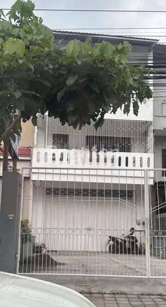 image RUKO 3 LANTAI STRATEGIS DEKAT LIVING WORLD (2)