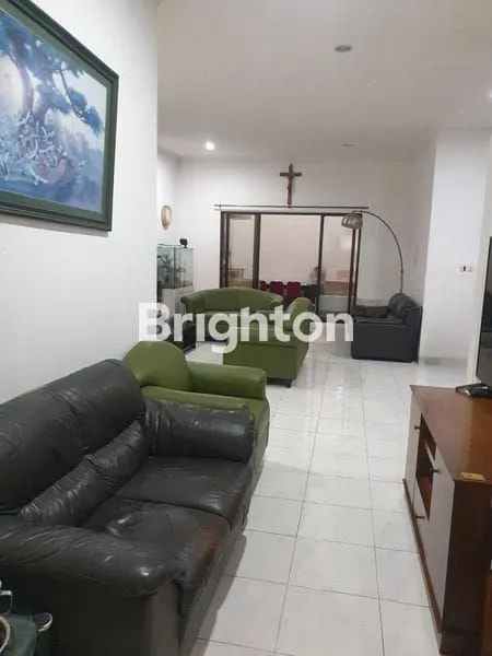 image RUMAH MODERN SIAP HUNI DI SEKTOR GADING SERPONG (2)