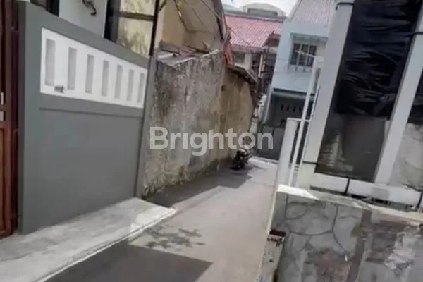 image RUMAH TANJUNG DUREN HITUNG TANAH BISA DILALUI 1 MOBIL DAN KPR (3)