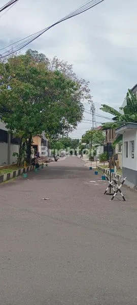 image JUAL RUMAH 2,5 LANTAI PULOMAS JAKARTA TIMUR (2)