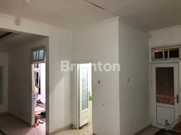 image RUMAH 2 LANTAI SHM DI SUDIMARA PINANG TANGERANG (3)