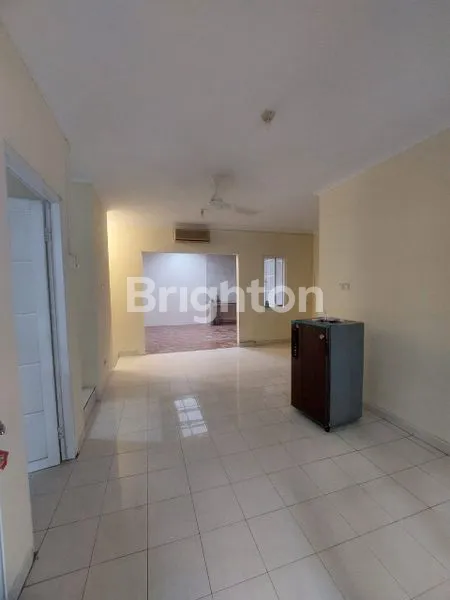 image DISEWAKAN RUMAH RAPI SIAP HUNI DI CLUSTER DEKAT AREA BISNIS DI KOTA WISATA (7)